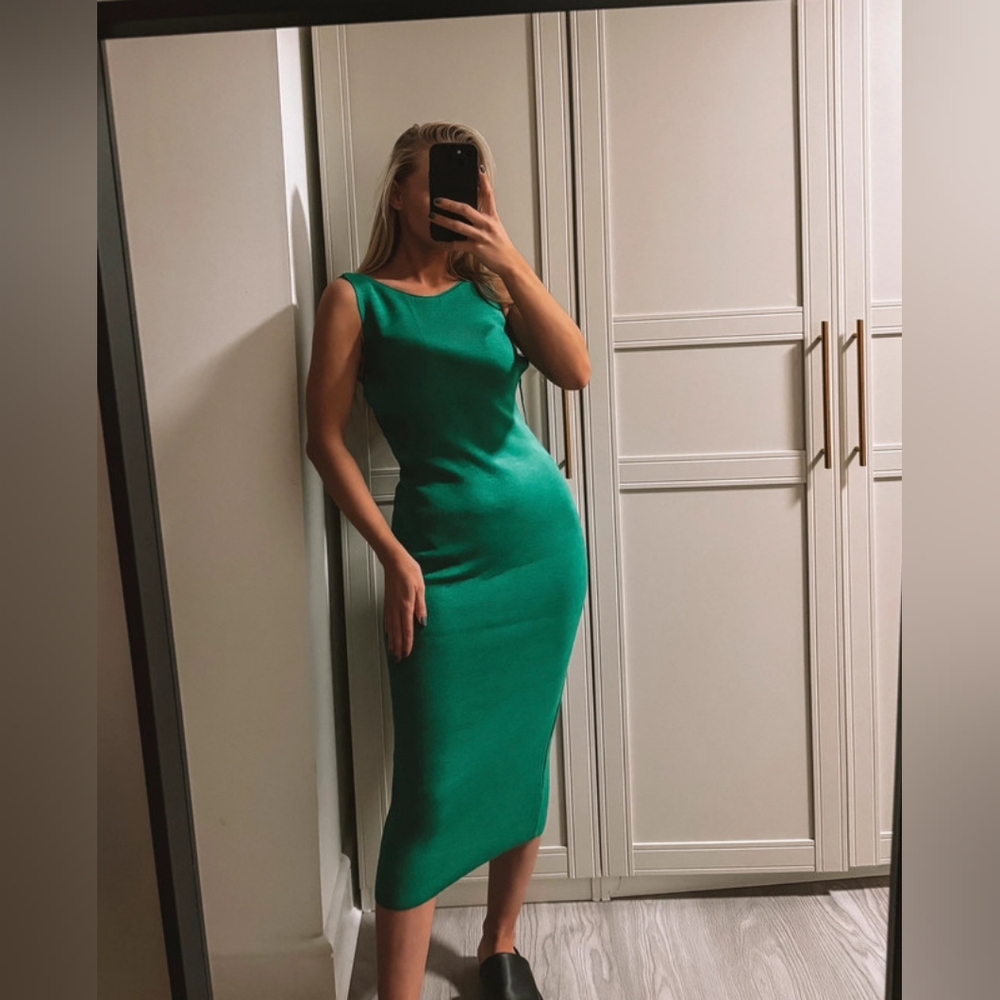 Fashionkilla Green knittes open back midi dress